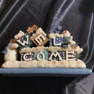 Festive Welcome Holiday Decor